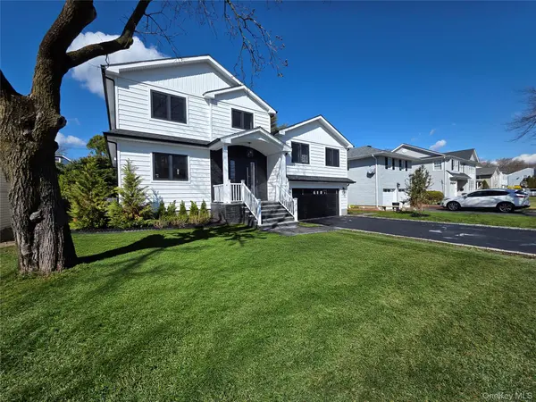 208 Wetherill RD, Garden City, NY 11530