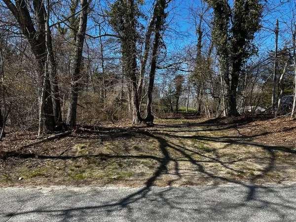 4th, Wading River, NY 11792