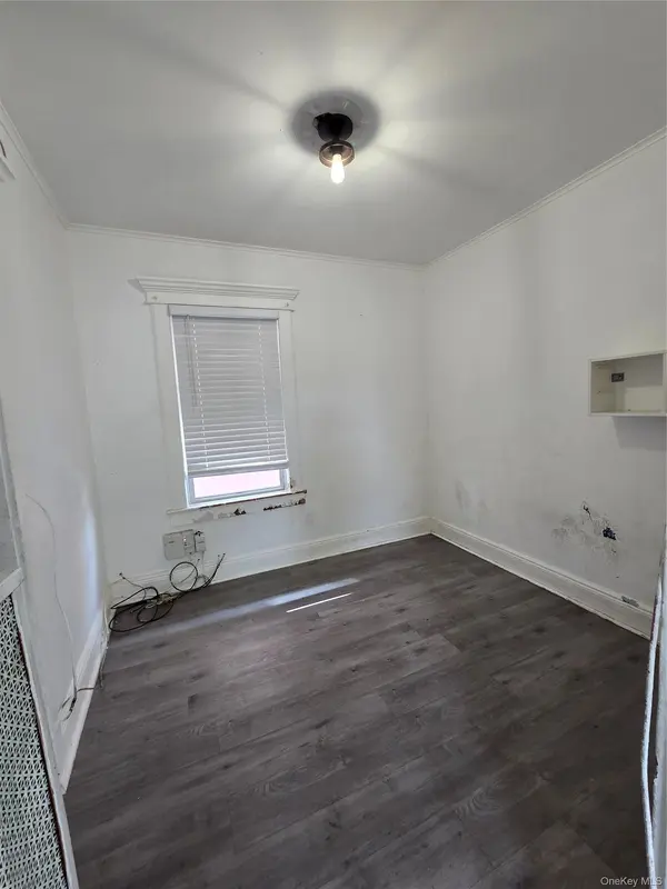 14262 Bascom AVE, Jamaica, NY 11436