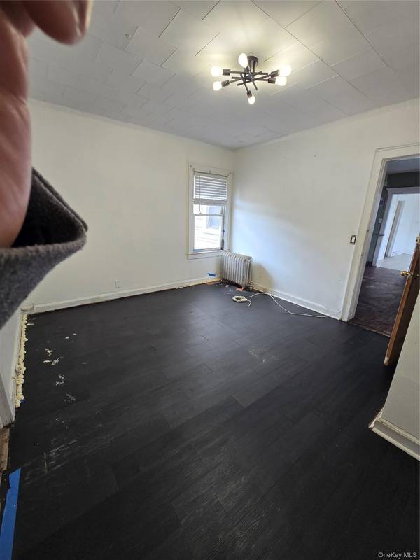 14262 Bascom AVE, Jamaica, NY 11436