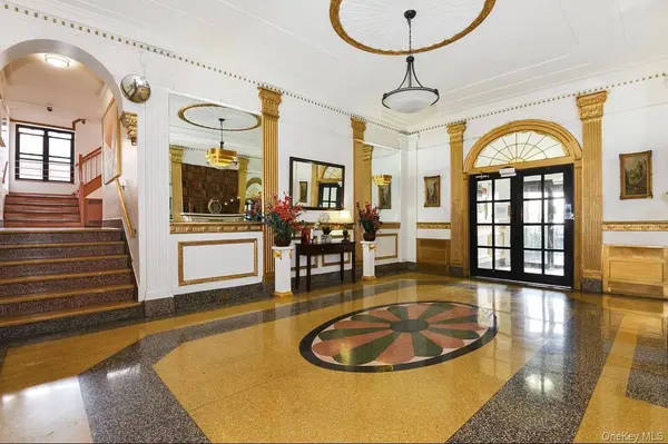 42-52 Layton Street #6F, Elmhurst, NY 11373