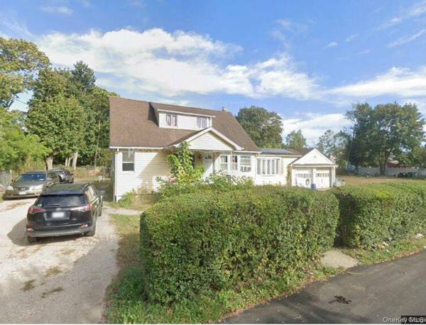 245 Acorn AVE, Central Islip, NY 11722