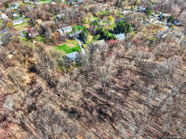15-16 Hideaway PL, Beacon, NY 12508