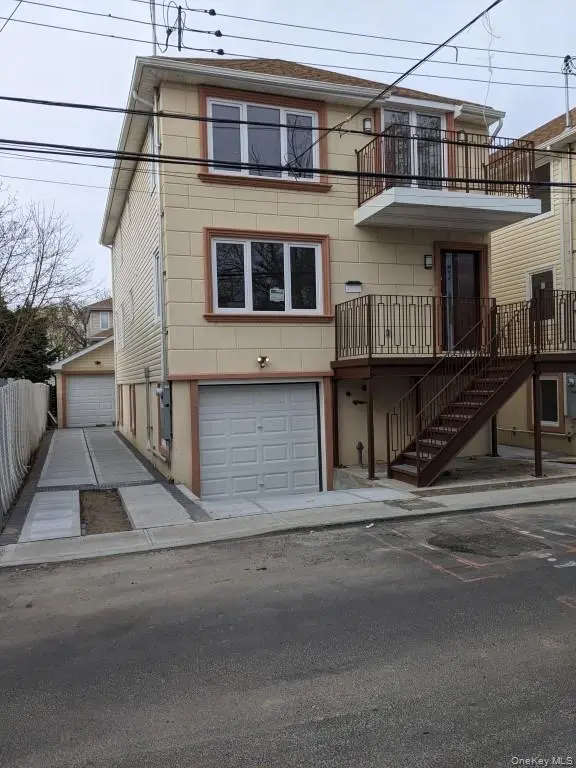 102-31 164th AVE, Howard Beach, NY 11414