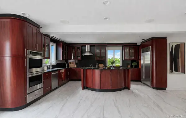 8535 Midland Pkwy, Jamaica Estates, NY 11432