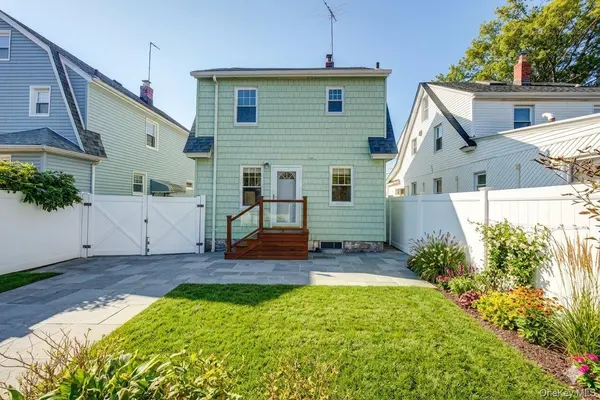 8991 215th PL, Queens Village, NY 11427