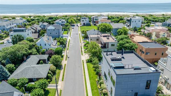 46 Nantwick ST, Lido Beach, NY 11561