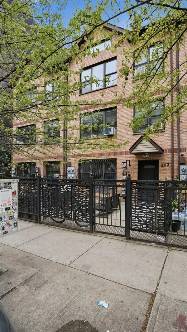 253 Cornelia ST, Brooklyn, NY 11221
