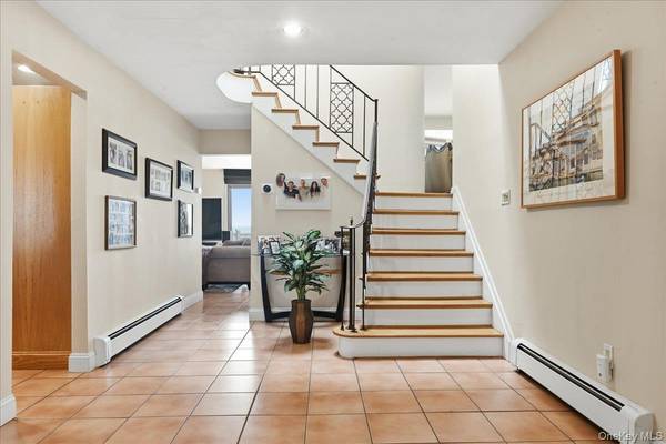 648 Nassau AVE, Freeport, NY 11520