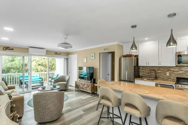 281 Dune RD #18a, Westhampton Beach, NY 11978