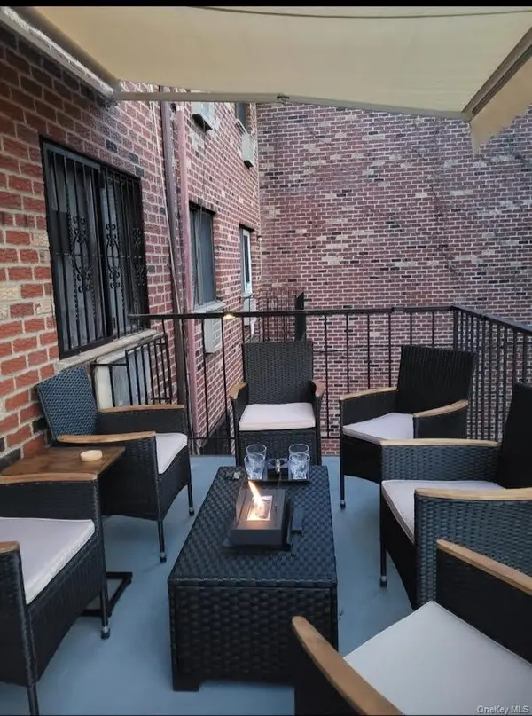 50-50 69th ST, Flushing, NY 11377