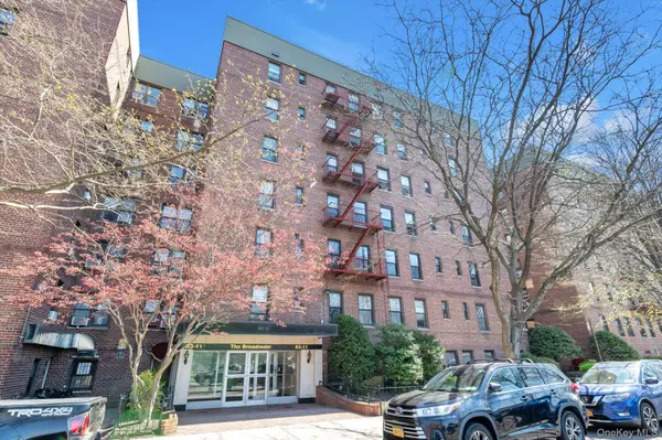 83-11 139 ST #1F, Briarwood, NY 11435