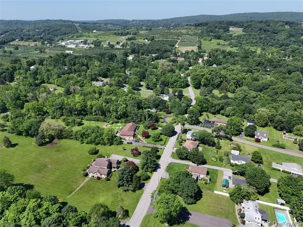 Cricchio LN, Marlboro, NY 12542