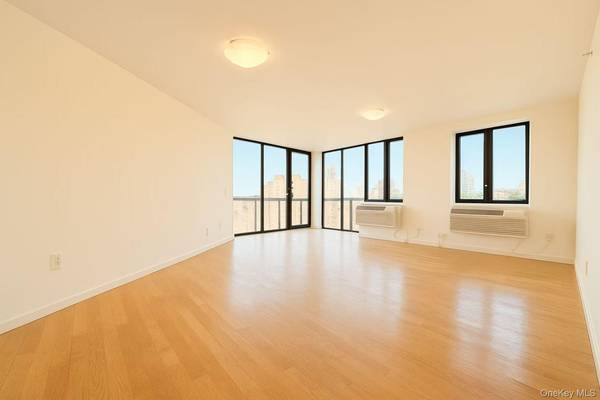 6070 Woodhaven BLVD #4E, Elmhurst, NY 11373