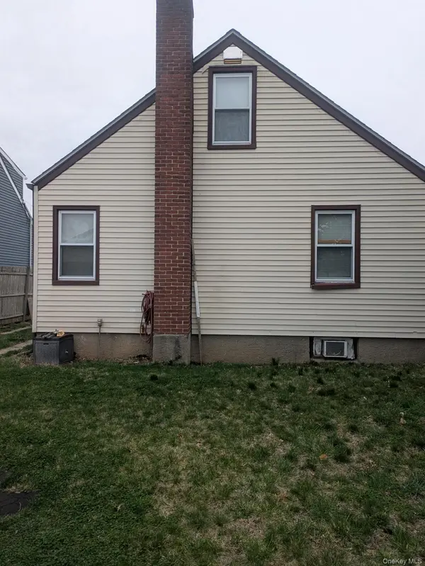 101 Ruxton ST, Uniondale, NY 11553