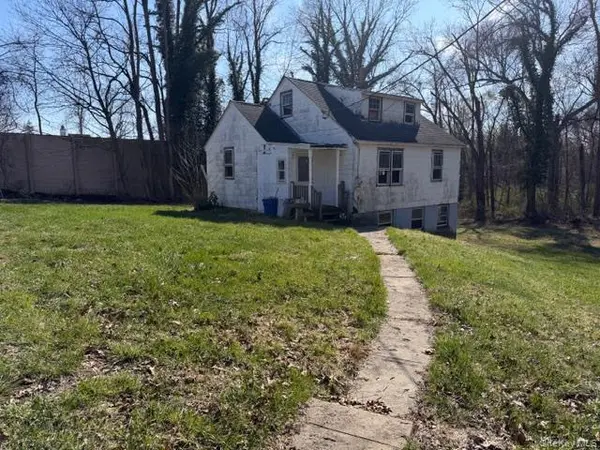 1075 Spillway RD, Shrub Oak, NY 10588