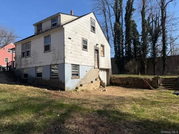 1075 Spillway RD, Shrub Oak, NY 10588