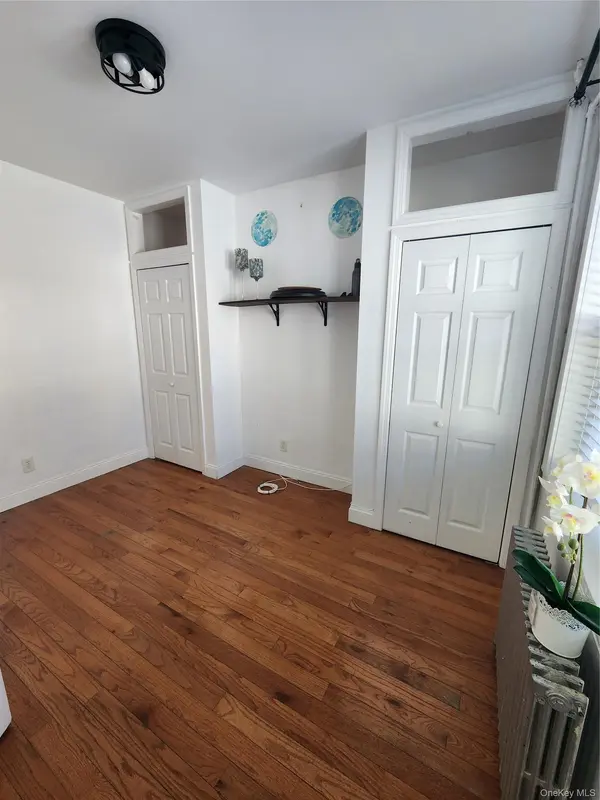 11 Coonley CT, Staten Island, NY 10303