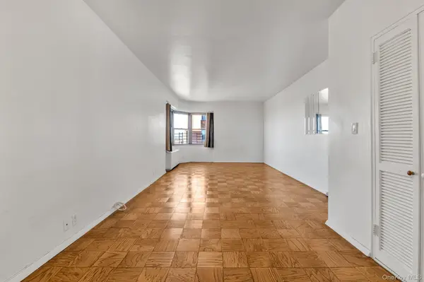 70-25 Yellowstone BLVD #18K, Forest Hills, NY 11375