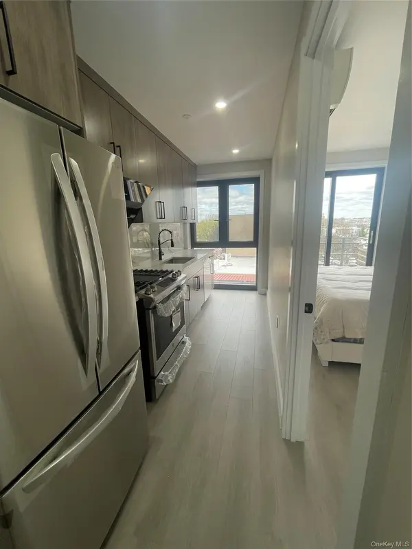 1546 Broadway #4B, Brooklyn, NY 11221
