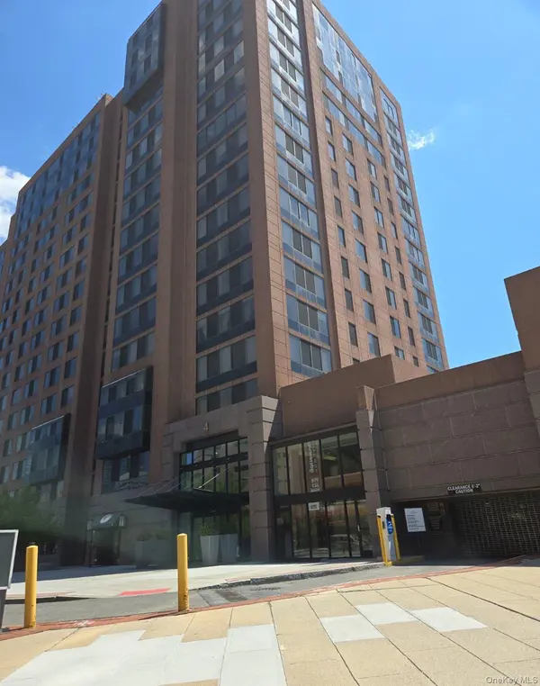 4 Martine AVE #1501, White Plains, NY 10606