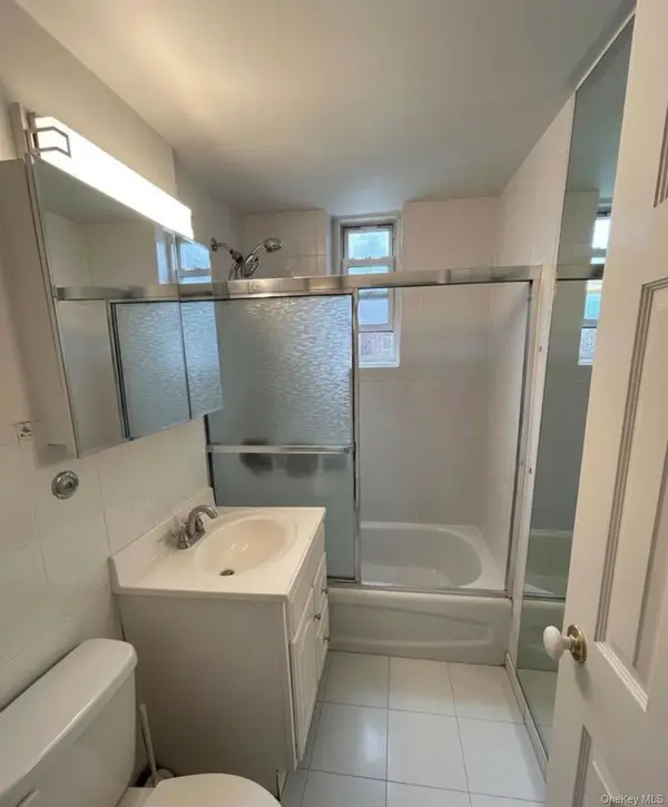 230 Pelham RD #2H, New Rochelle, NY 10805