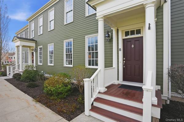 5 Cowdrey ST, Warwick, NY 10990
