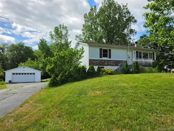 62 Pucky Huddle RD, Bethel, NY 12720