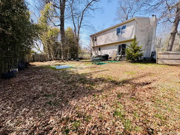 142 King RD, Rocky Point, NY 11778
