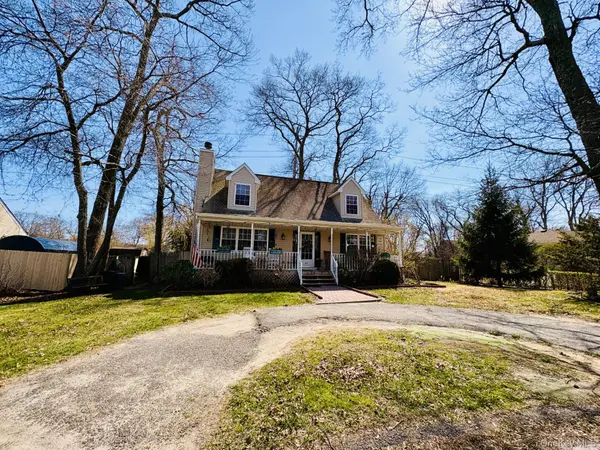 142 King RD, Rocky Point, NY 11778