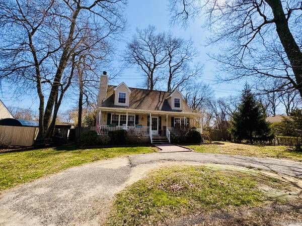142 King RD, Rocky Point, NY 11778