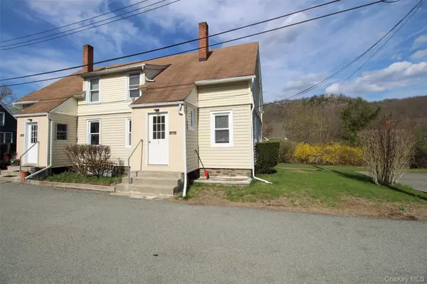 4 Schoolhouse LN, Tuxedo Park, NY 10987