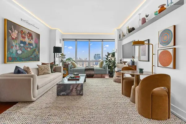 350 West 42nd Street #57C, New York (manhattan), NY 10036