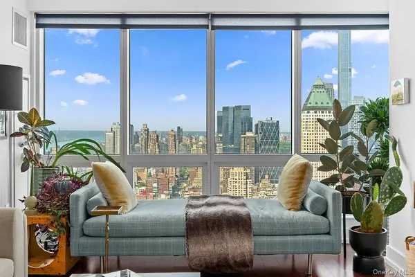 350 West 42nd Street #57C, New York (manhattan), NY 10036