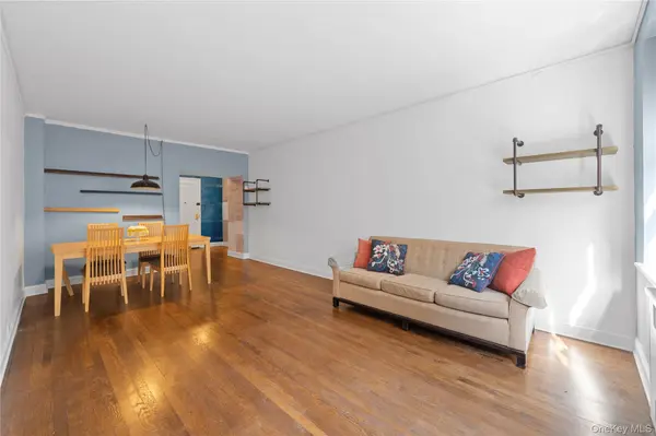 78-10 34th AVE #3B, Jackson Heights, NY 11372