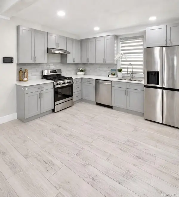 203 WASHINGTON AVE, Cedarhurst, NY 11516