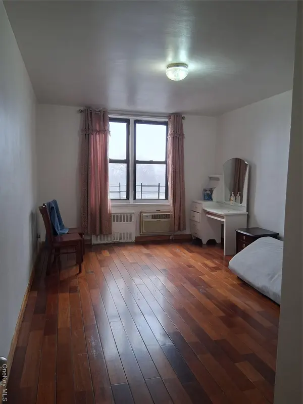 137-40 45th AVE #5N, Flushing, NY 11355