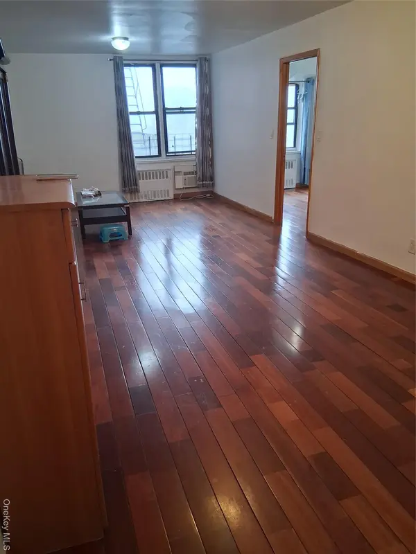 137-40 45th AVE #5N, Flushing, NY 11355