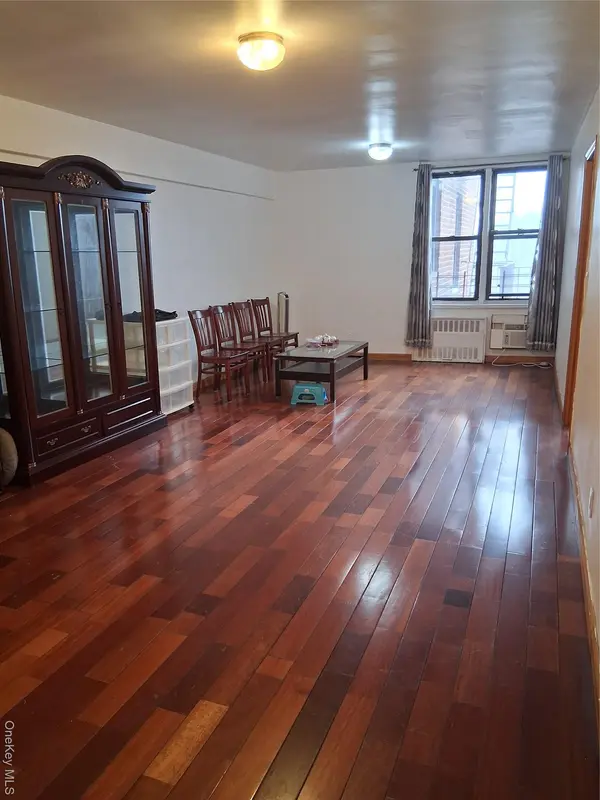 137-40 45th AVE #5N, Flushing, NY 11355