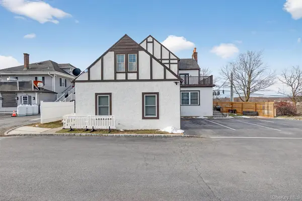 2002 E Main ST, Mohegan Lake, NY 10547