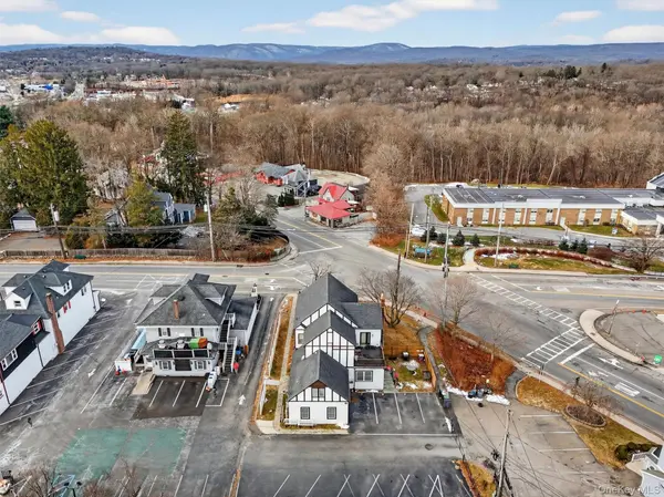 2002 E Main ST, Mohegan Lake, NY 10547