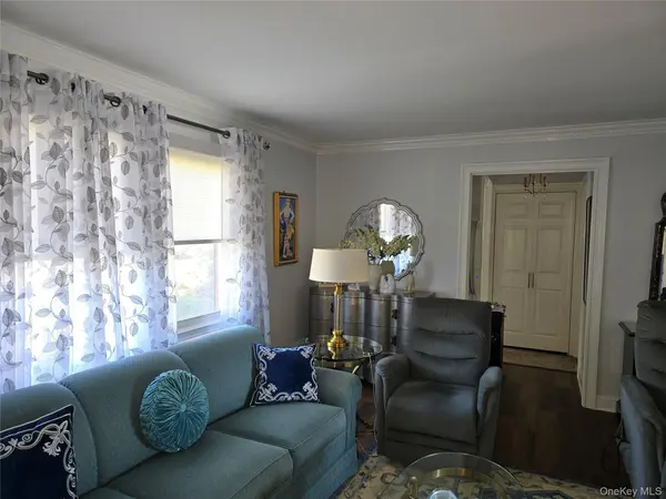 3 Sussex CT #413, Suffern, NY 10901
