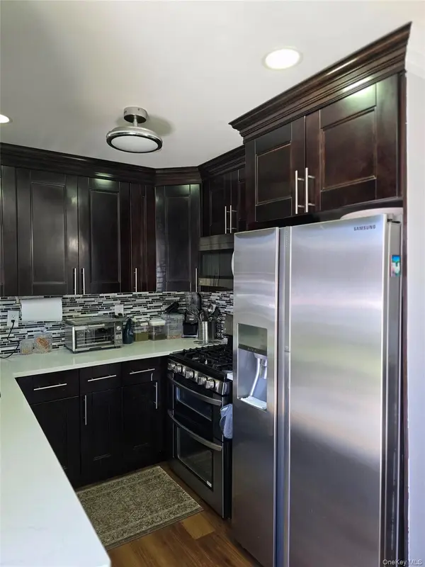 3 Sussex CT #413, Suffern, NY 10901