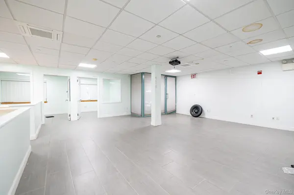 41-28 Haight ST #1C, Flushing, NY 11355