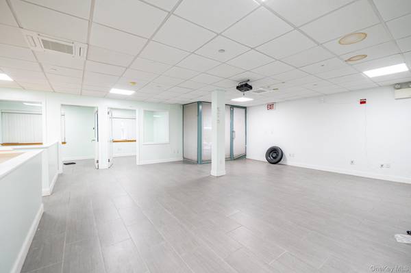 41-28 Haight ST #1C, Flushing, NY 11355