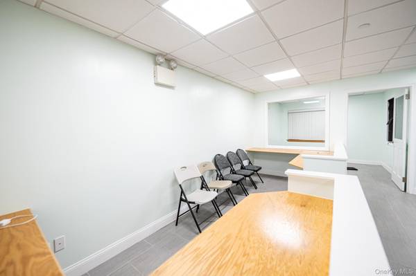 41-28 Haight ST #1C, Flushing, NY 11355
