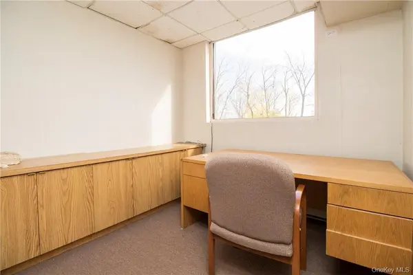 944 N Broadway, Yonkers, NY 10701