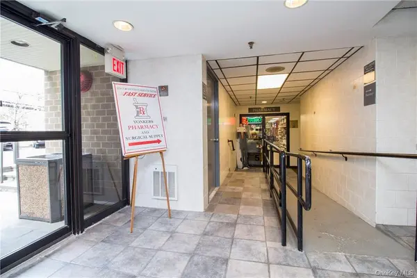 944 N Broadway, Yonkers, NY 10701