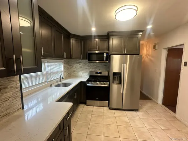 87-89 191st ST, Hollis, NY 11423