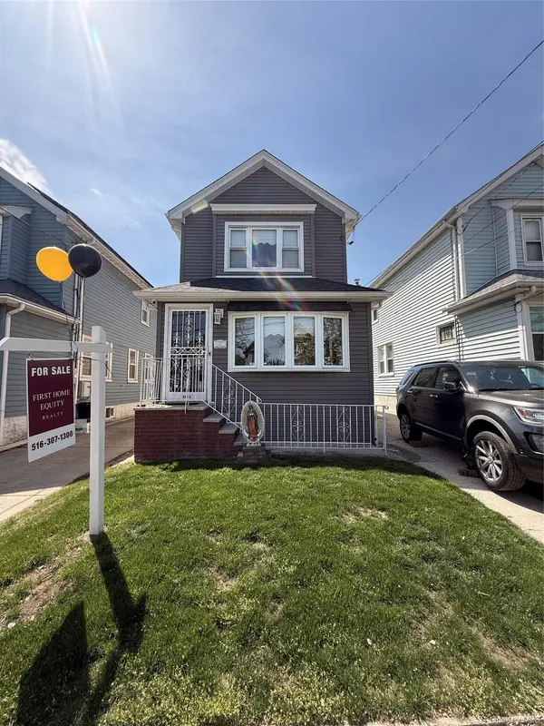 94-46 226th ST, Floral Park, NY 11001